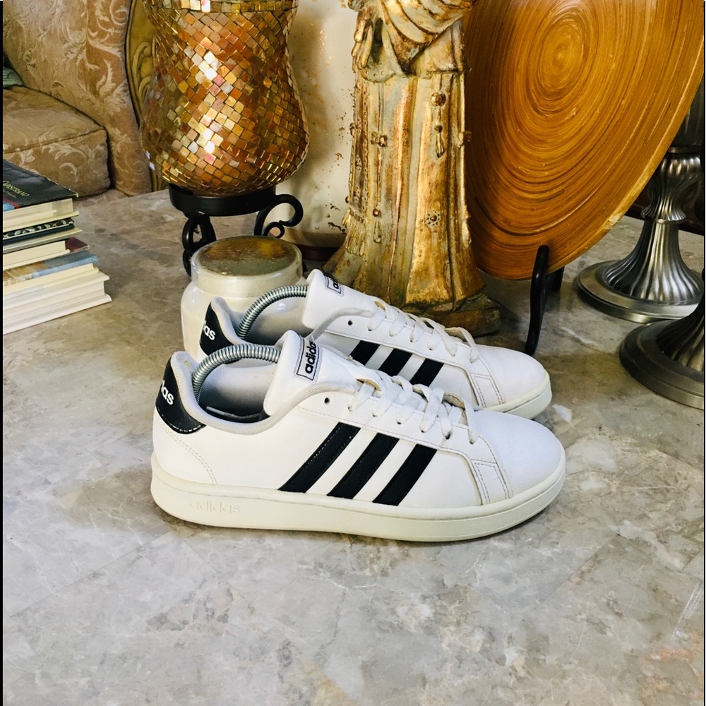 Adidas Cloudfoam Advantage Women’s Sz 9.5 White/Black 3 Stripe Shoes HWI 28Y001